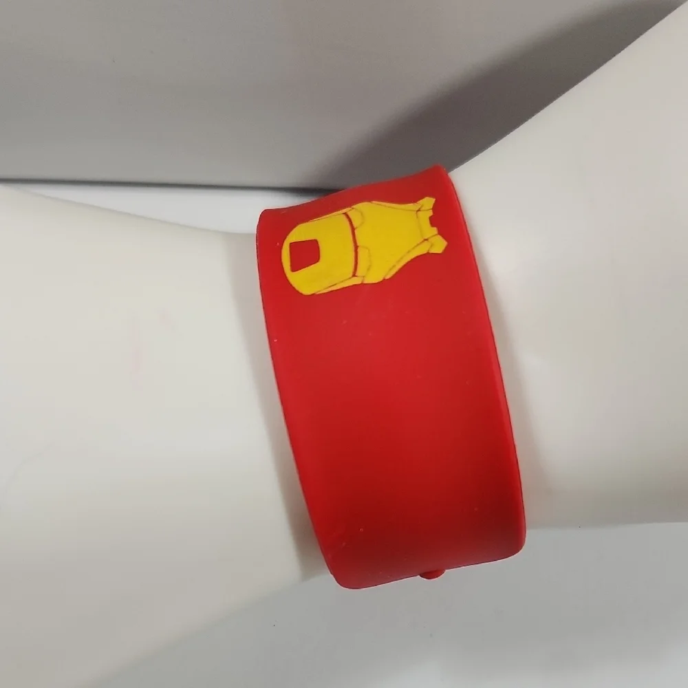 Red Iron Man-Themed Slap Bracelet Pvc Silicone